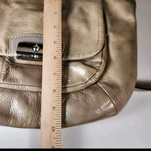 COACH Kristen Patent Leather Hobo Crossbody Bag Taupe Large 19299 - Picture 11 of 11